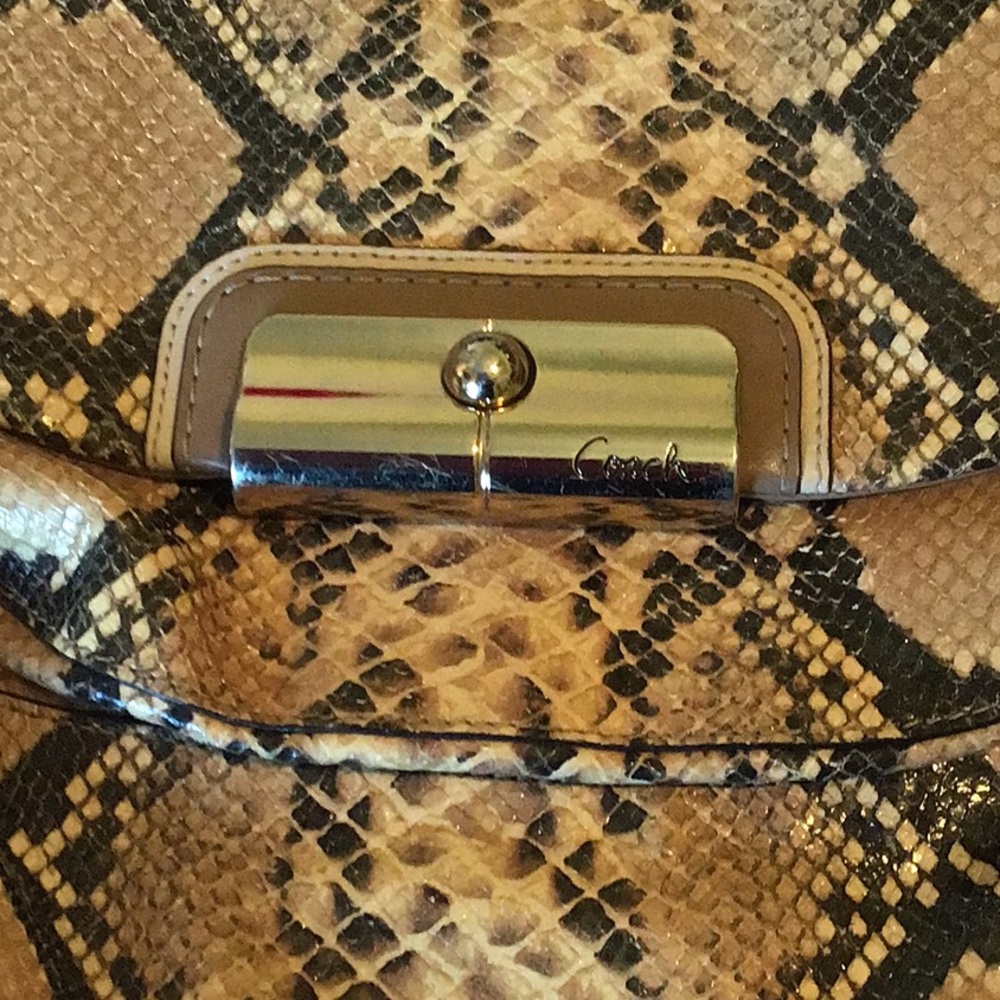 Coach Women's Bag - Picture 4 of 7